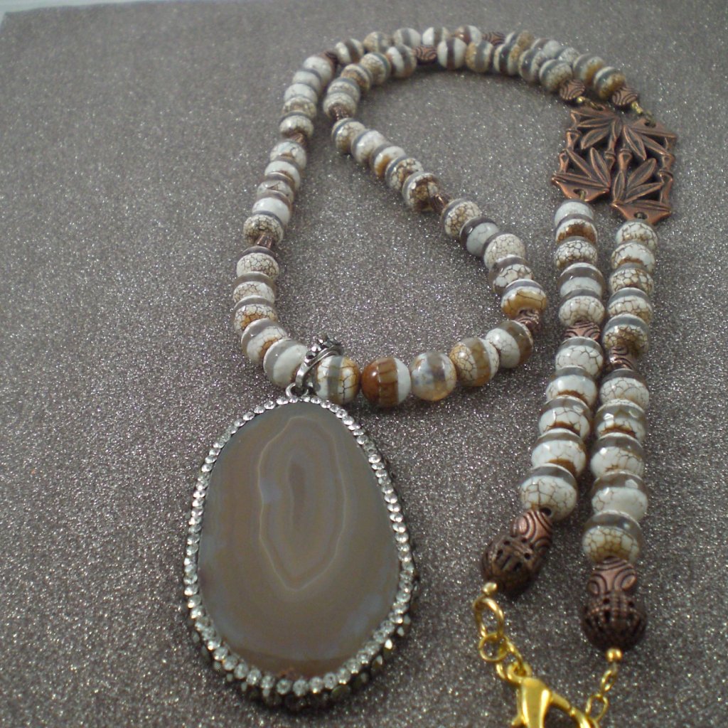 Tibetan Agate Gemstone Necklace With Rhinestone Encrusted Agate Focal Pendant 70$
